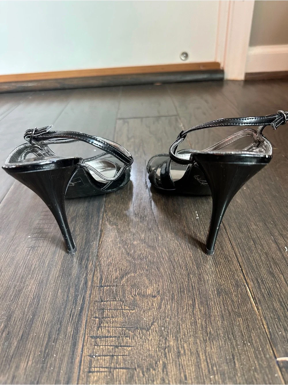 GUESS Black Gwodana Stiletto Heels, Size 8